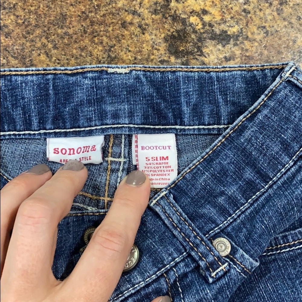 5 Slim Bootcut Jeans - Picture 2 of 3